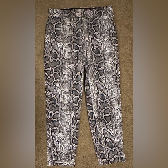 Michael Kors Pull On Snakeskin Python Print Cropped Ankle Pants Size 10 - Picture 3 of 5